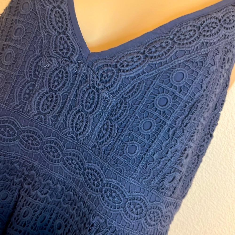 Abercrombie & Fitch Peplum Lace Cami - Picture 3 of 3